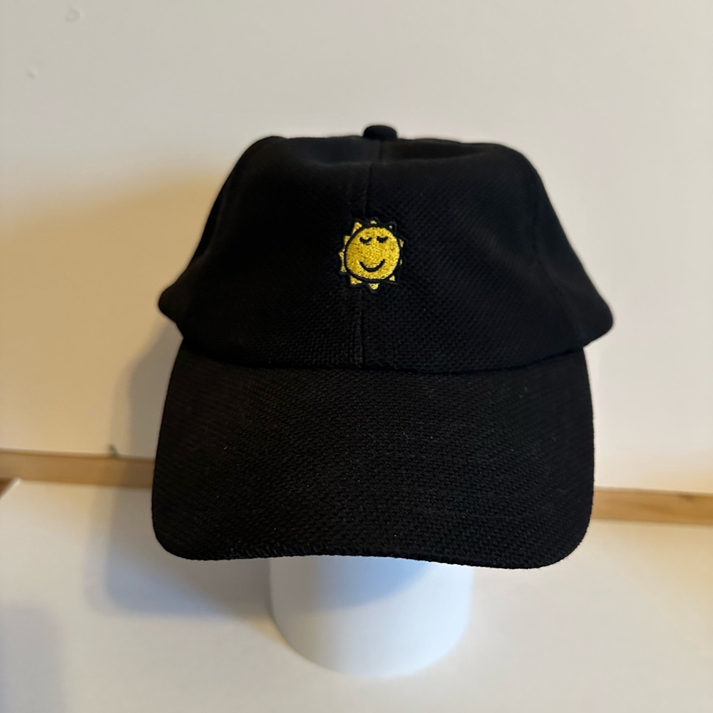Black adjustable Baseball Hat with sun